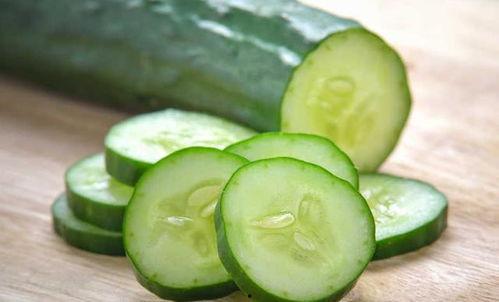 吃瓜对皮肤好么,揭秘夏日水果的神奇护肤功效”