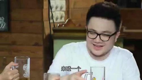 路人吃瓜不能笑,笑出声来？揭秘路人吃瓜的禁忌与趣味