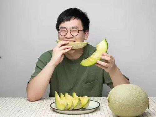 甜桃吃瓜小说,甜桃与瓜子的浪漫邂逅