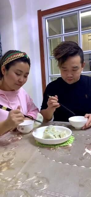 不墨迹吃瓜,揭秘娱乐圈那些不为人知的幕后故事